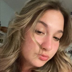 Meet your Posher, Quinn